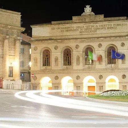 Daire Ex Falegnameria Con Giardino A 100 Mt Sferisterio Macerata